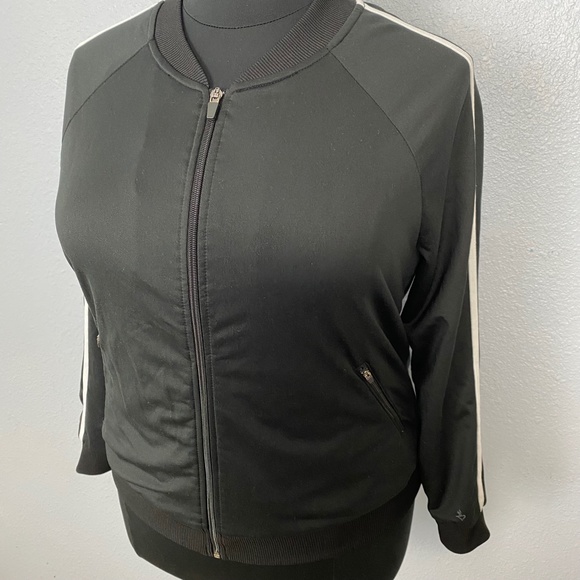 Torrid Women's Black & White Stripe Active Track Jacket Size 1X - Picture 8 of 12